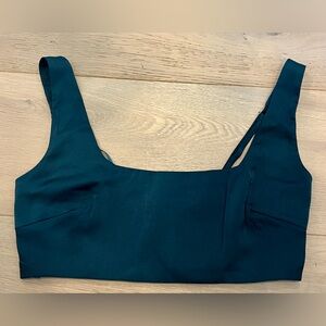 South moon under women’s top